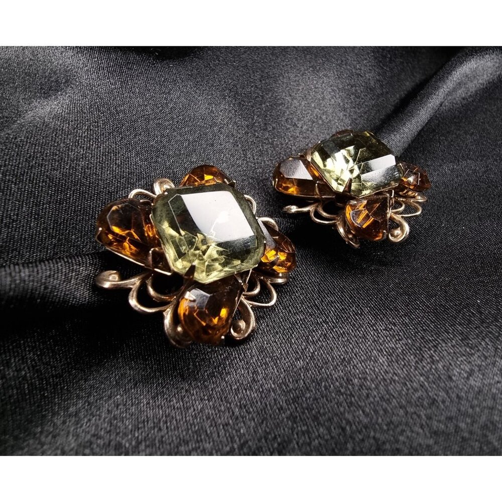 Vintage BEAU JEWELS Signed 1960s Earrings With Green & Amber Glass Stones Gold-T